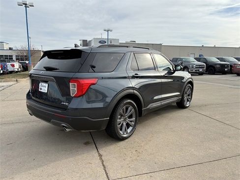 Certified 2022 Ford Explorer XLT w/ Equipment Group 202A image 4