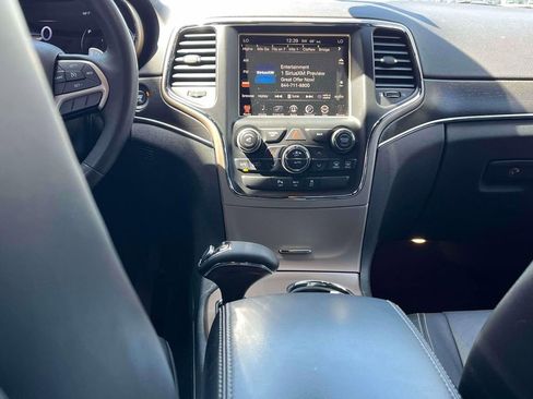 Used 2015 Jeep Grand Cherokee Limited image 13