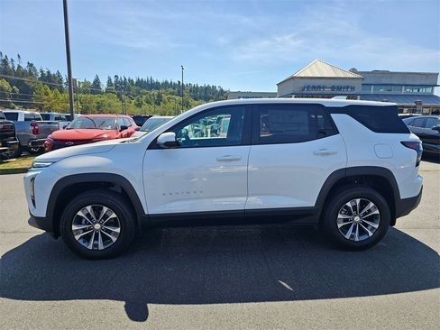 New 2026 Chevrolet Equinox LT w/ Safety and Technology Package image 7