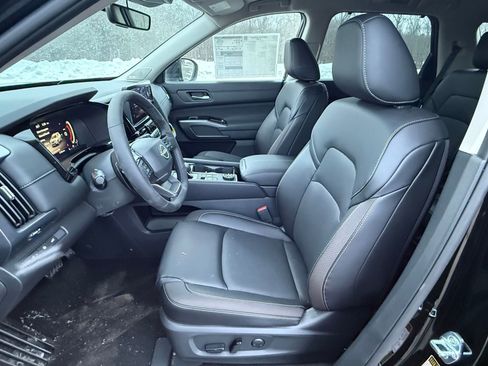 New 2026 Nissan Pathfinder SL AWD/4WD image 12