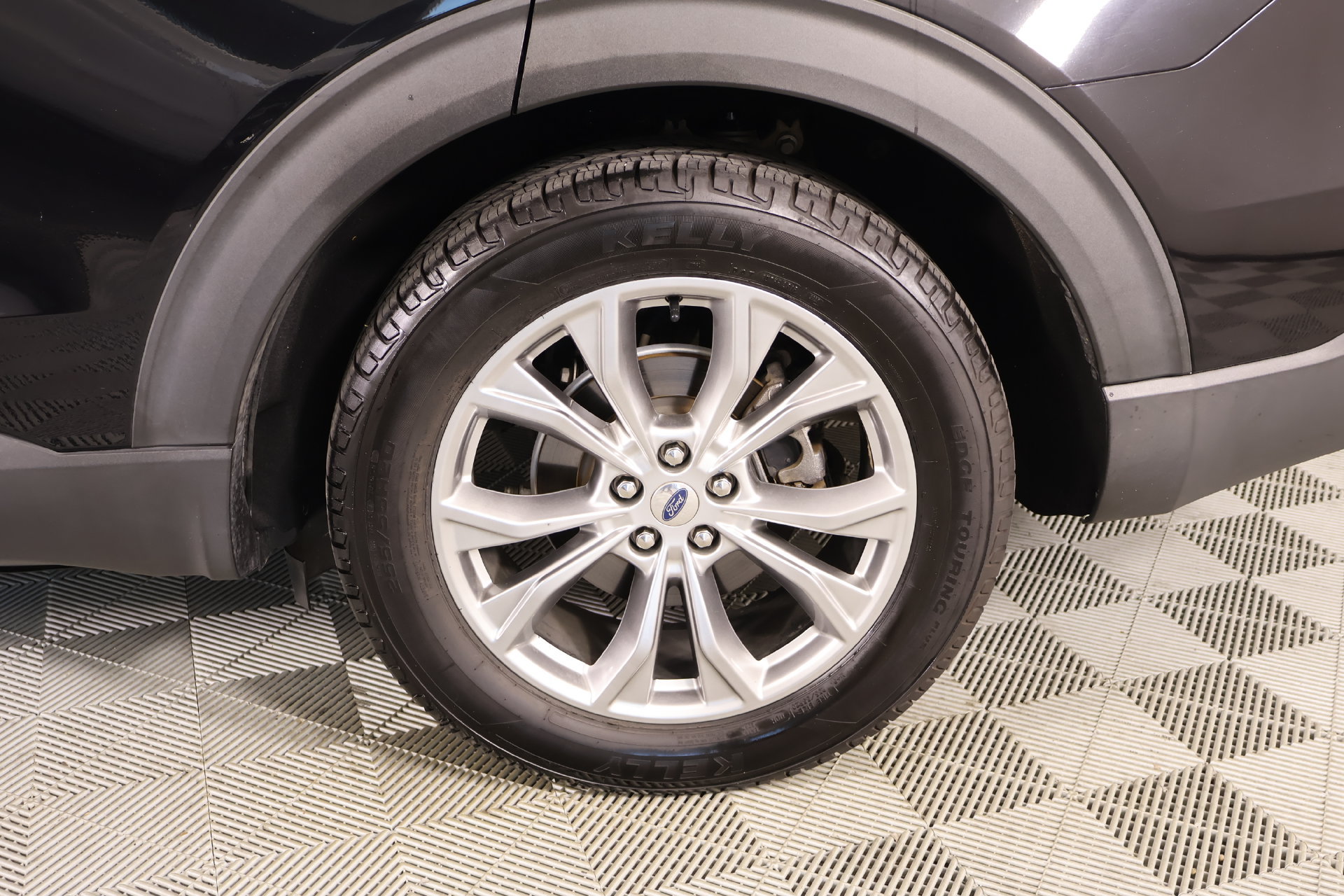 Used 2020 Ford Explorer Limited RWD image 20