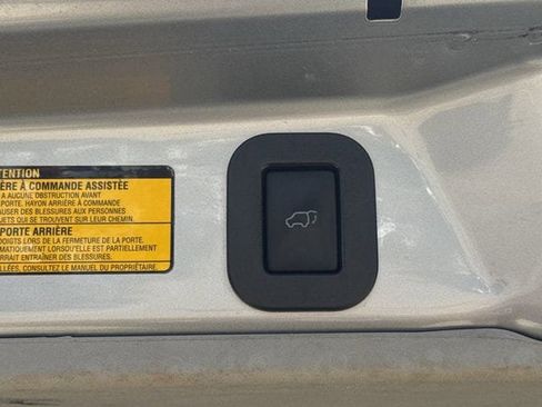 Used 2013 Toyota Sienna Limited w/ Premium Pkg FWD image 34