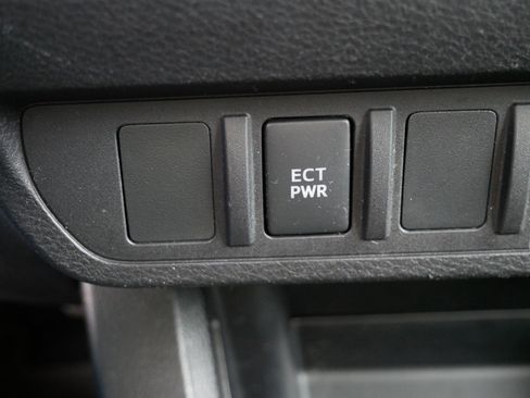 Used 2022 Toyota Tacoma SR image 32