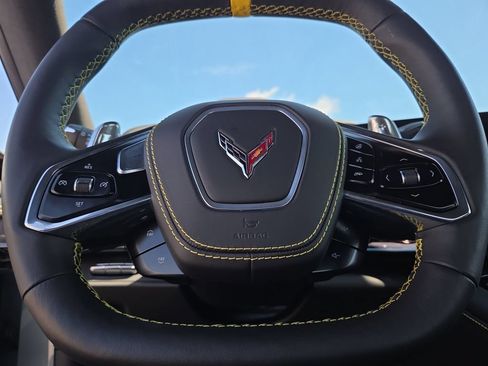 Used 2023 Chevrolet Corvette Stingray Premium Conv w/ Z51 Performance Package RWD image 11