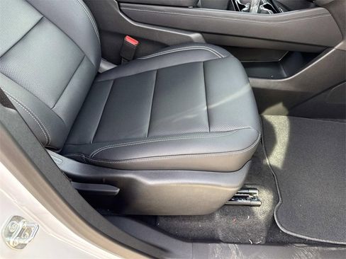 New 2026 Chevrolet Traverse LT w/ Midnight/Sport Edition image 27