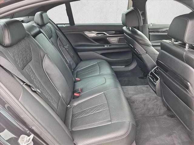 Used 2016 BMW 740i RWD image 21