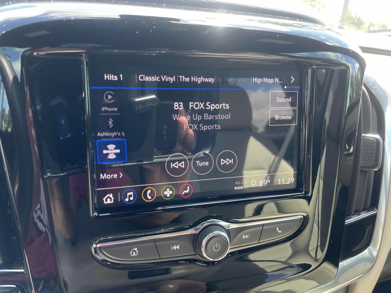 Used 2023 Chevrolet Traverse LS FWD image 26