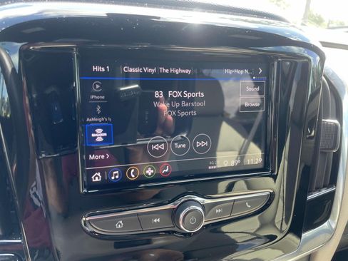 Used 2023 Chevrolet Traverse LS FWD image 26
