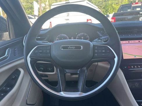 New 2026 Jeep Grand Cherokee L Limited w/ Limited Altitude Package AWD/4WD image 16