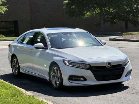 Used 2019 Honda Accord EX-L image 3