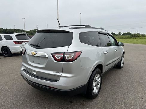 Used 2016 Chevrolet Traverse LS FWD image 6