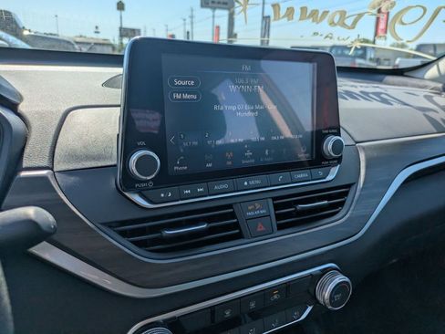 Used 2024 Nissan Altima 2.5 SV image 20