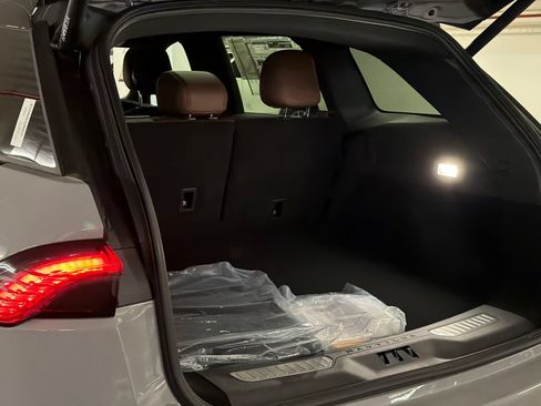 New 2026 Lincoln Nautilus Reserve w/ Jet Appearance Package AWD/4WD image 8