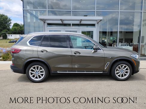 Used 2023 BMW X5 xDrive45e w/ Executive Package AWD/4WD image 2
