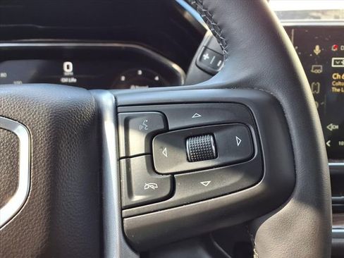 Used 2025 GMC Sierra 1500 Elevation image 19
