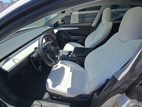 Used 2022 Tesla Model Y Performance AWD/4WD image 7