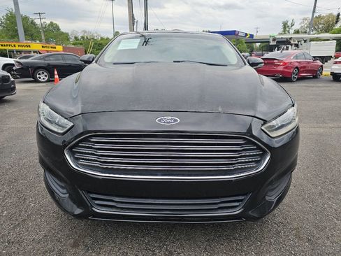 Used 2015 Ford Fusion SE FWD image 6