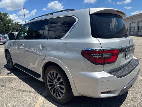 Used 2021 Nissan Armada Platinum w/ Captain's Chairs Package AWD/4WD image 5