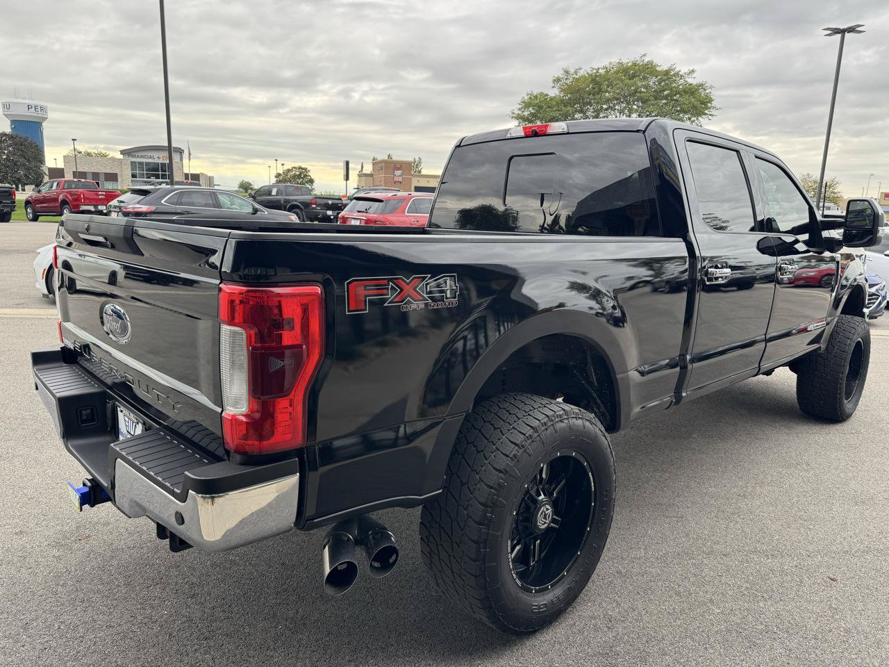 Used 2017 Ford F250 Lariat w/ Lariat Ultimate Package AWD/4WD image 9