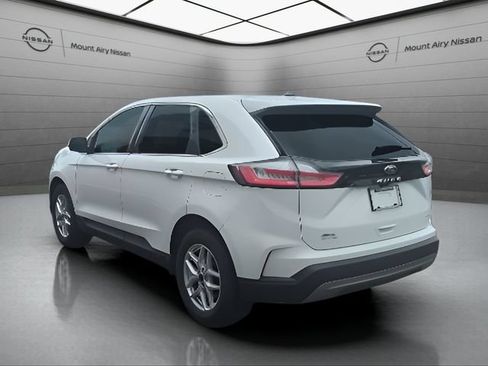 Used 2024 Ford Edge SEL AWD/4WD image 6