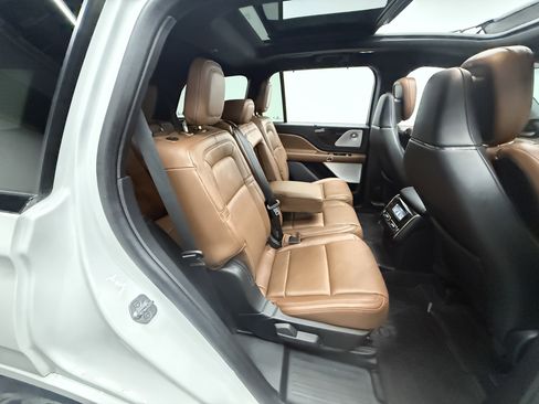 Used 2023 Lincoln Aviator Reserve w/ Jet Appearance Package image 26