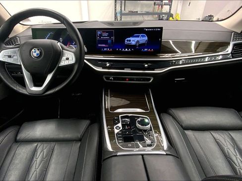 Certified 2024 BMW X7 xDrive40i w/ Executive Package AWD/4WD image 12