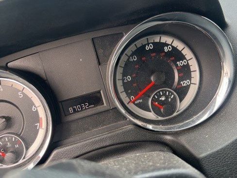 Used 2019 Dodge Grand Caravan SXT image 17