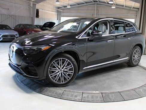Used 2023 Mercedes-Benz EQS 450+ 4MATIC SUV image 4