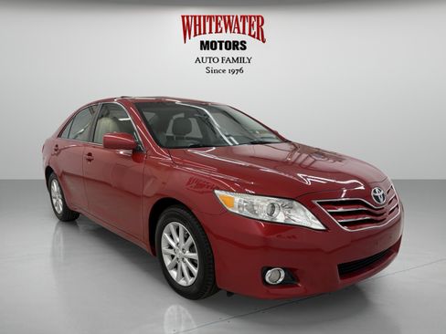 Used 2011 Toyota Camry XLE w/ SE/XLE Extra-Value Pkg FWD image 5