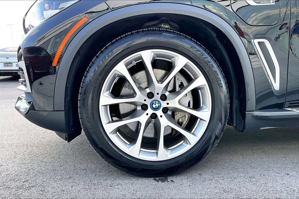Used 2023 BMW X5 xDrive45e AWD/4WD image 11