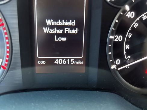 Used 2023 Lexus GX 460 Premium w/ Accessory Package AWD/4WD image 2