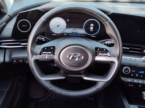 Used 2023 Hyundai Elantra SEL w/ Convenience Package FWD image 25