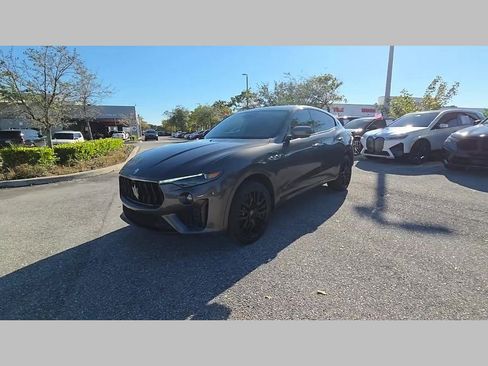 Used 2022 Maserati Levante Modena image 47