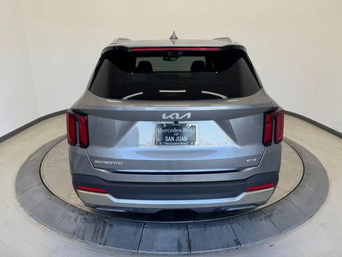 Used 2025 Kia Sorento SX Prestige image 12