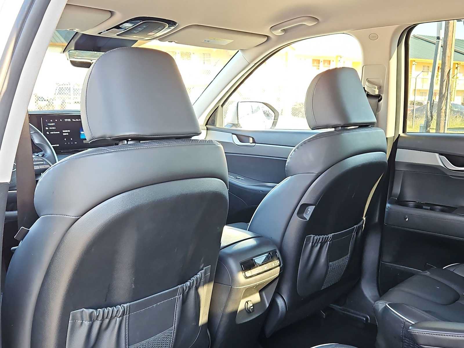 Used 2024 Hyundai Palisade SEL FWD image 11