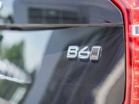 Certified 2024 Volvo XC90 B6 Plus w/ Protection Package Premier AWD/4WD image 8