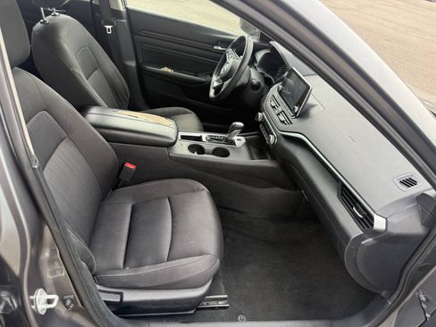 Used 2019 Nissan Altima 2.5 S FWD image 19