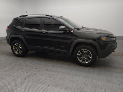 Used 2019 Jeep Cherokee Trailhawk w/ Cold Weather Group image 11