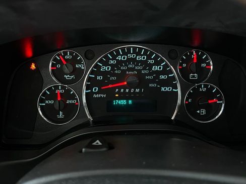 Used 2024 GMC Savana 2500 w/ Driver Convenience Package image 21