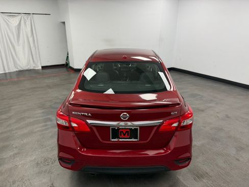 Used 2019 Nissan Sentra SR w/ Premium Package (SR) FWD image 5