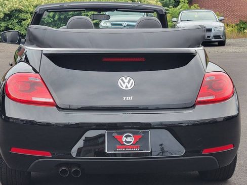 Used 2015 Volkswagen Beetle TDI FWD image 12