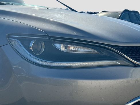 Used 2016 Chrysler 200 Limited image 34