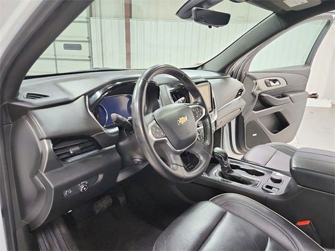 Used 2023 Chevrolet Traverse Premier image 18