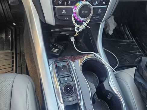 Used 2017 Acura TLX w/ Technology Package FWD image 5