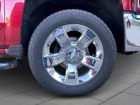 Used 2018 Chevrolet Silverado 1500 LT w/ LT Eassist Package image 12