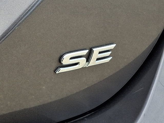 Used 2019 Toyota Camry SE FWD image 28