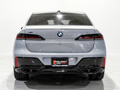 Used 2024 BMW 760i xDrive w/ Premium Package 2 AWD/4WD image 10