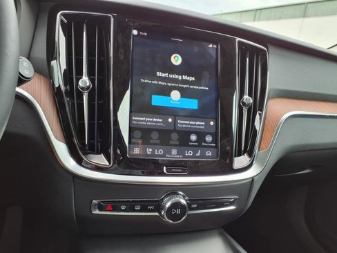 New 2026 Volvo V60 B5 Cross Country Plus w/ Protection Package Premier image 15