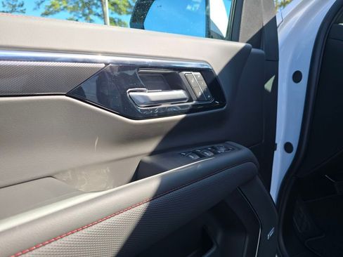 New 2026 Chevrolet Suburban RST w/ Comfort Package AWD/4WD image 11