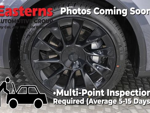 Used 2022 Tesla Model Y Long Range AWD/4WD image 26